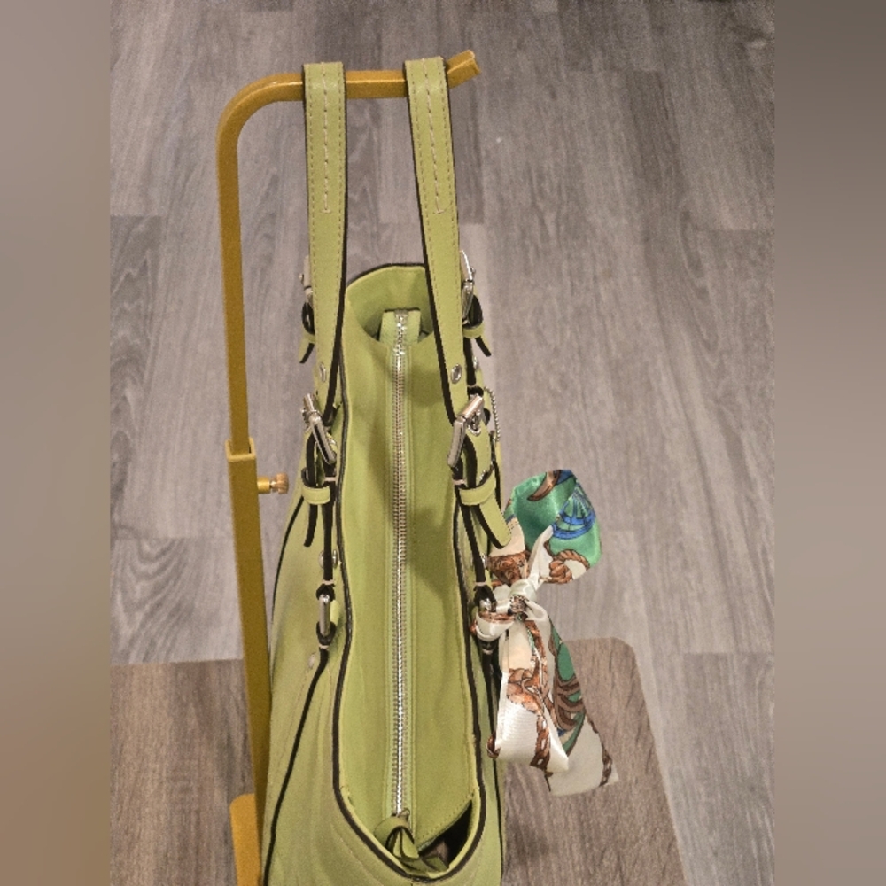 Coach Light Green Leather Tote Bag - Picture 2 of 16